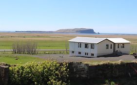 Skammidalur Guesthouse